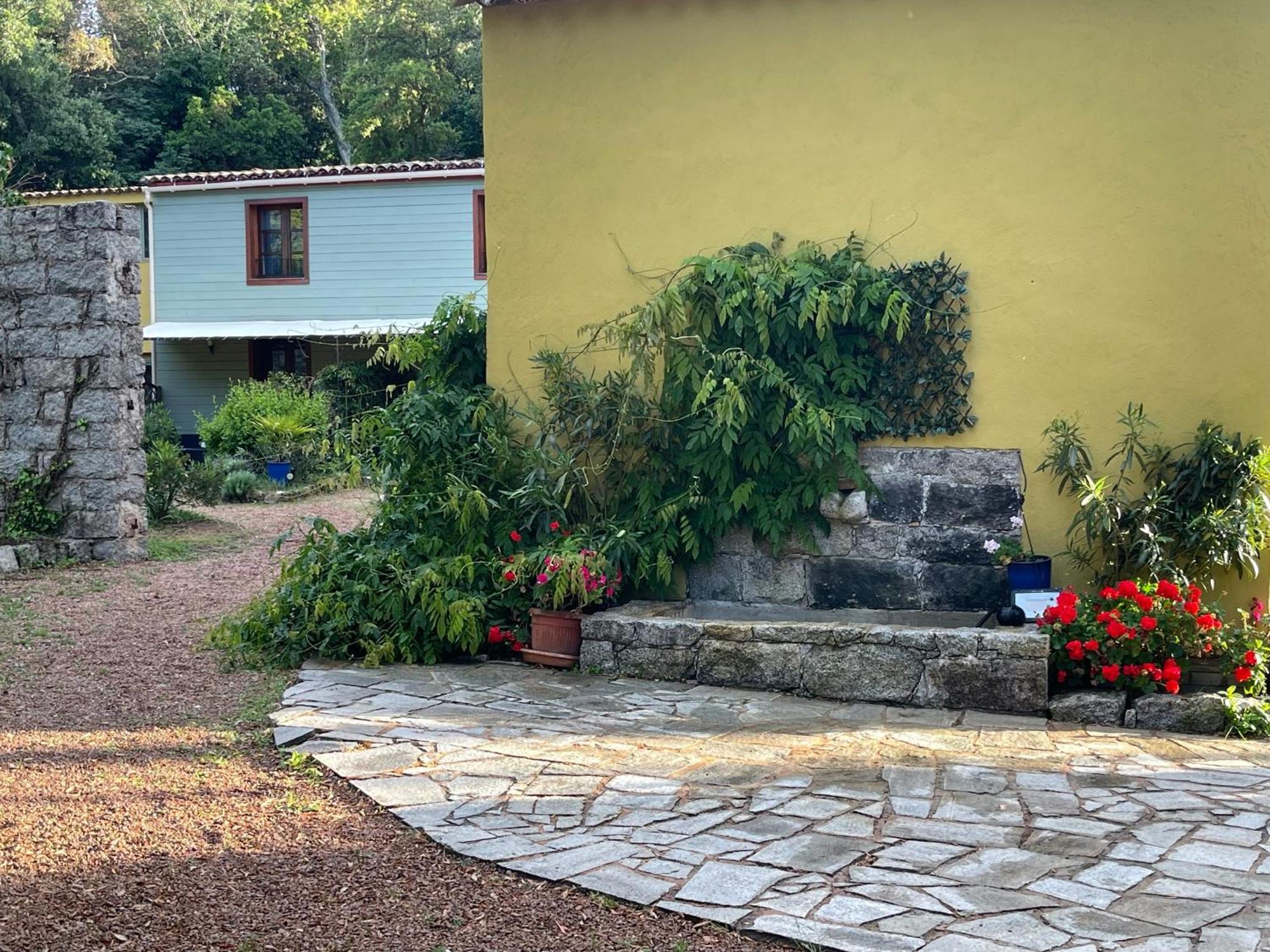 D'hotes Barraconu Bed & Breakfast